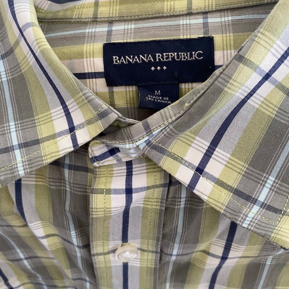 100% cotton-Banana republic two button up shir - Picture 2 of 6